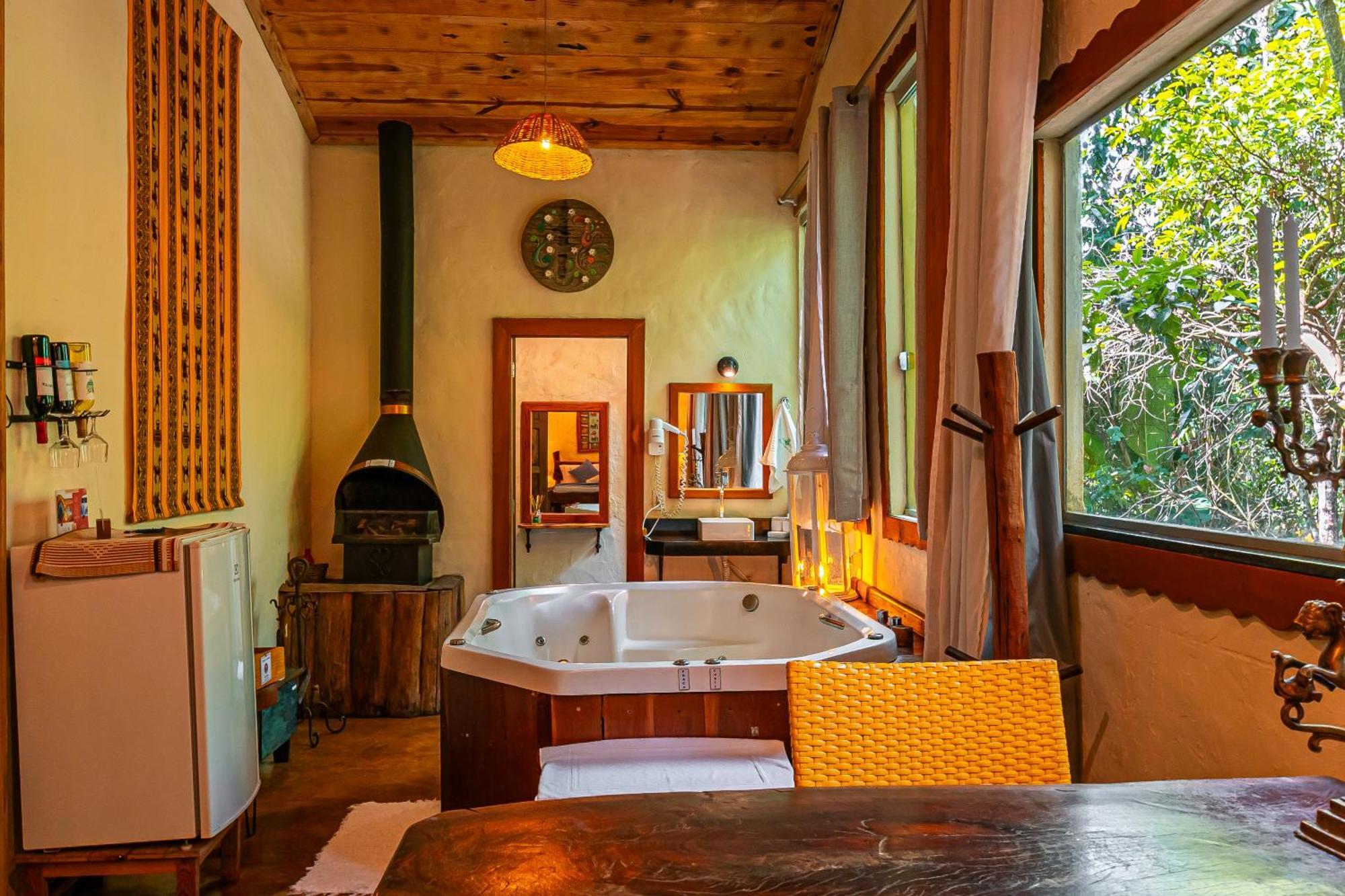 Do Lado De La Pirenopolis
